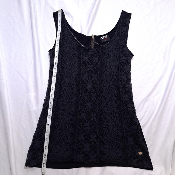 Point Zero | Black lace details sleevless tank top with back zipper - Picture 6 of 8